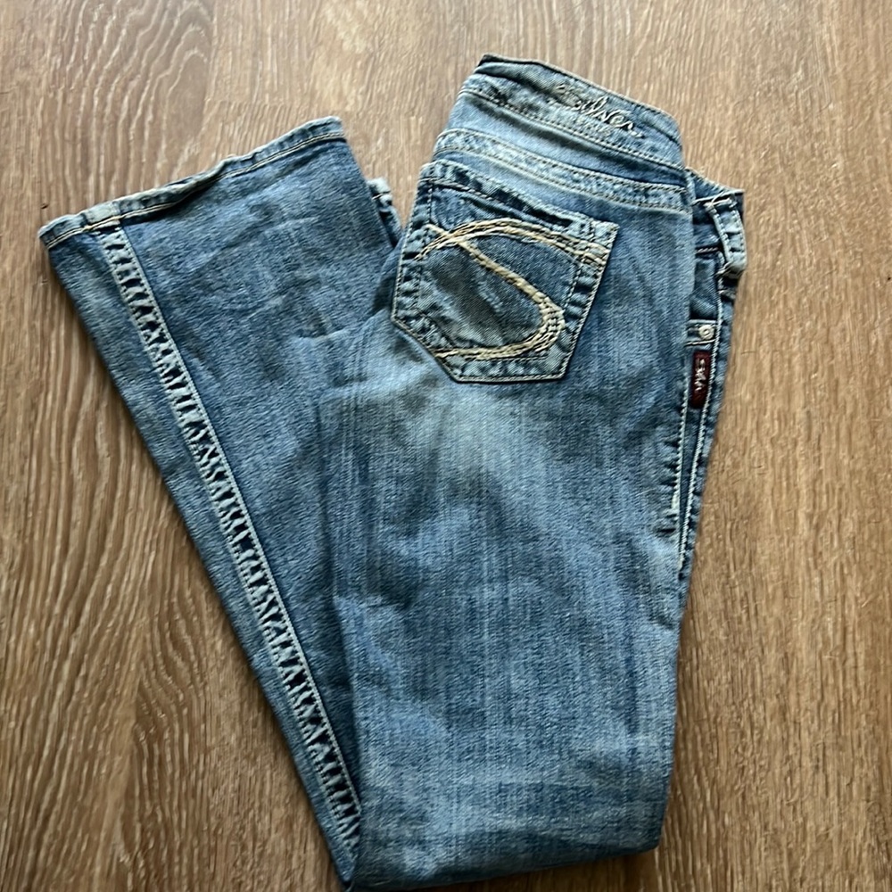 Silver Tuesday low rise, bootcut jeans, women's size 27 x 31